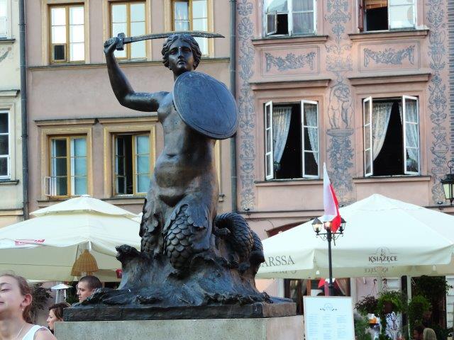 statua della sirena a Varsavia